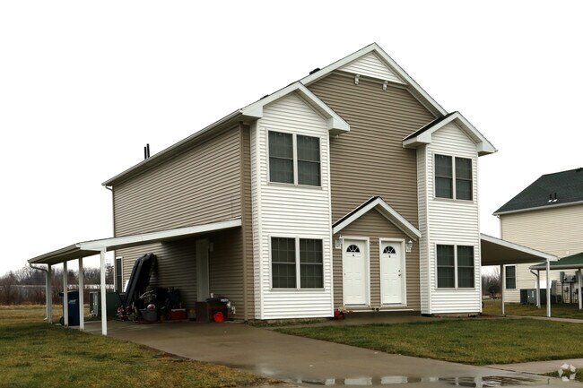 Building Photo - Evanda Estates