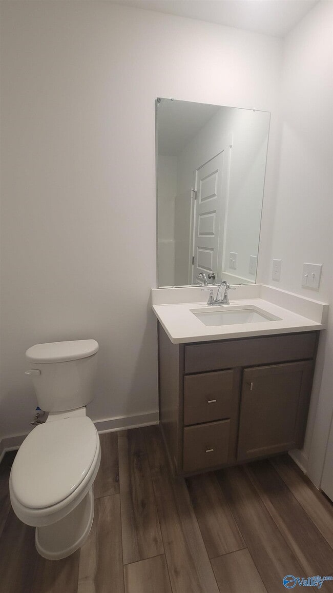 Building Photo - 7597 Discovery Pt Dr NW