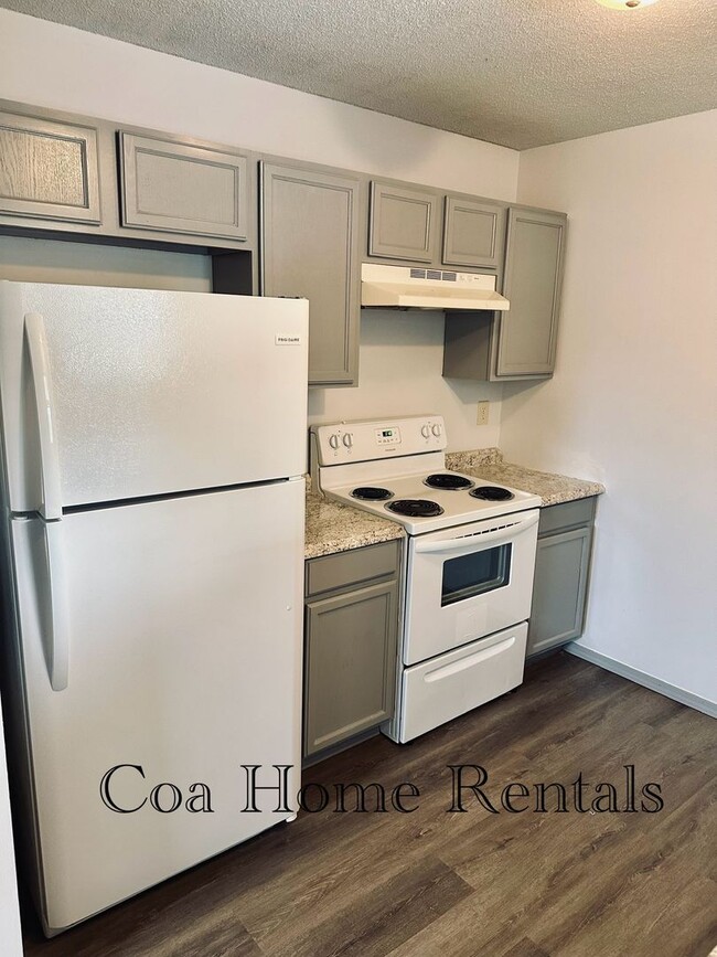 Building Photo - North East Duplex