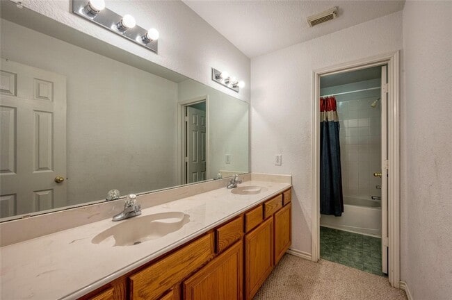 Building Photo - 4705 Farmington Rd