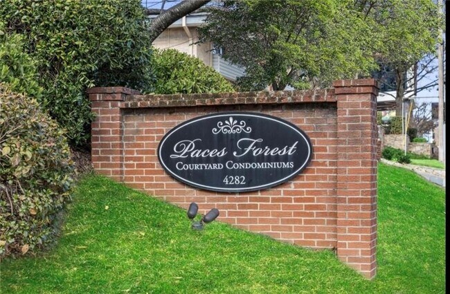 Building Photo - 4282 Roswell Rd