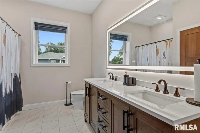 Building Photo - 55 Durbin Ter