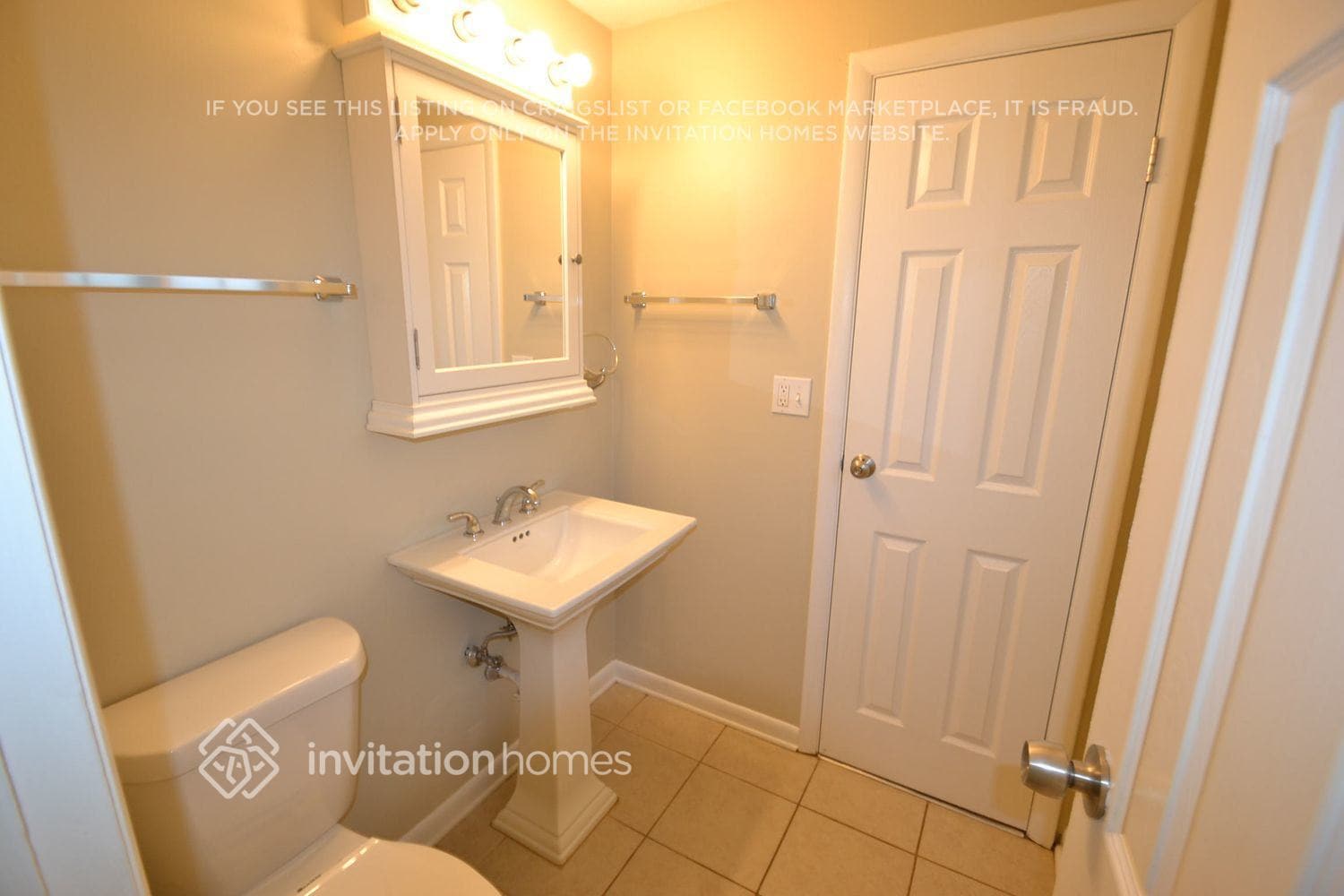 Building Photo - 433 Janine Ln