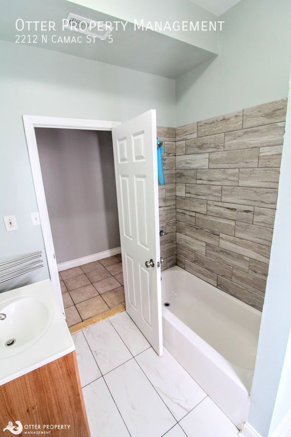 Building Photo - 2212 N Camac St