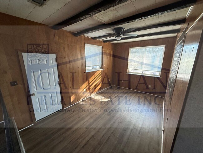 Building Photo - 4417 Hazelwood Rd