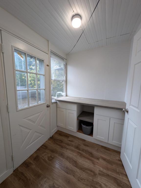 Building Photo - 421 Pine St