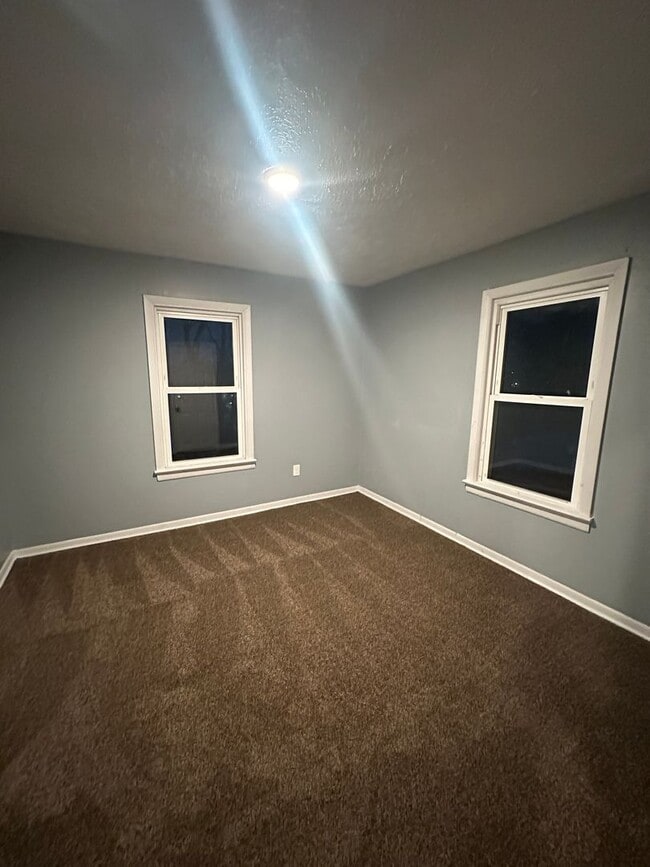 Building Photo - Lease To Purchase | 4 Bedrooms | 1.5 Bath | Single Family Home