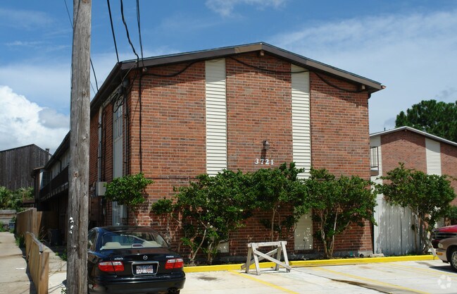 Building Photo - 3721 Simone Gardens Dr