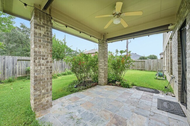 Building Photo - 11303 English Rose Trail