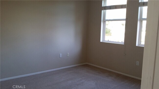 Building Photo - 1480 Scholarship-