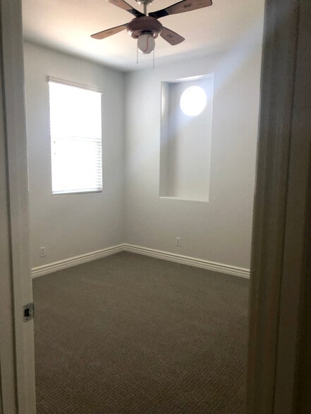 Additional bedroom - 2 Cousteau Ln