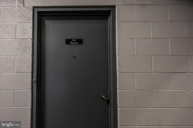 Building Photo - 1311 Delaware Ave SW