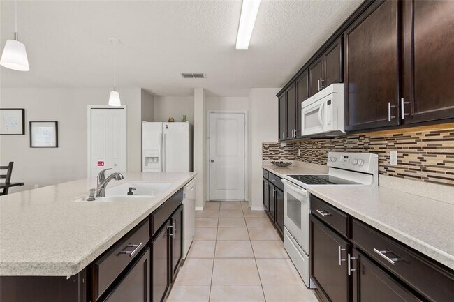 Building Photo - 4724 Ruby Red Ln