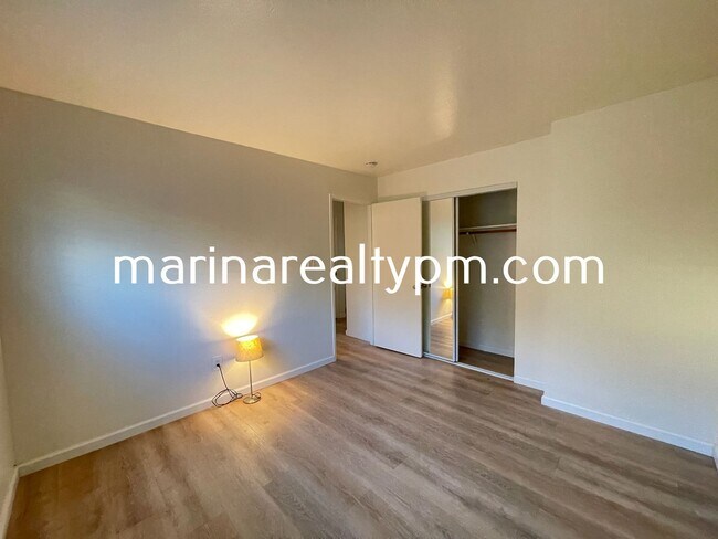 Building Photo - 114 Carolina St