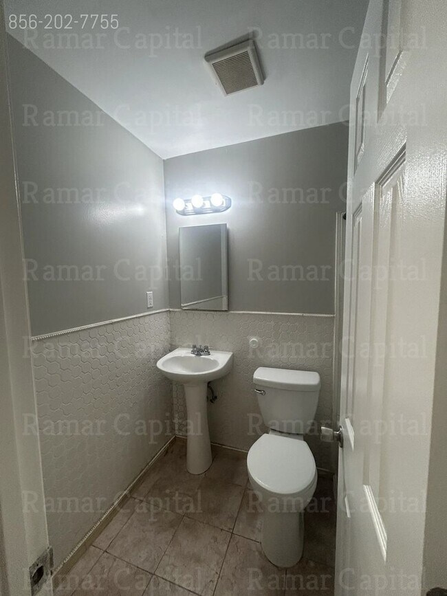 Building Photo - 1 Lyric Ct