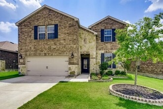 Building Photo - Charming 4-Bedroom Home in Devonshire with Spacious Living Areas and Gorgeous Backyard Oasis.