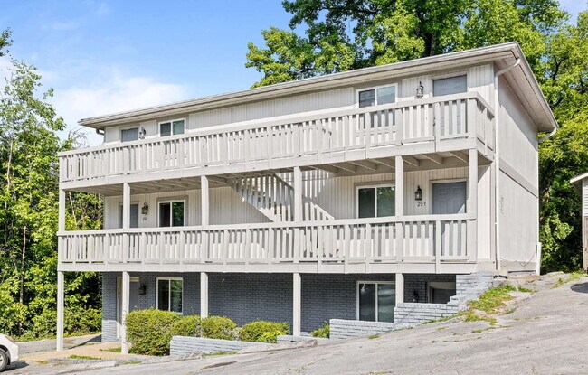 Building Photo - 105 P' Poole Ave #101: Red Bank 1Bed/1Bath Apartment w/ Laundry Units, Central AC, and Granite Co...