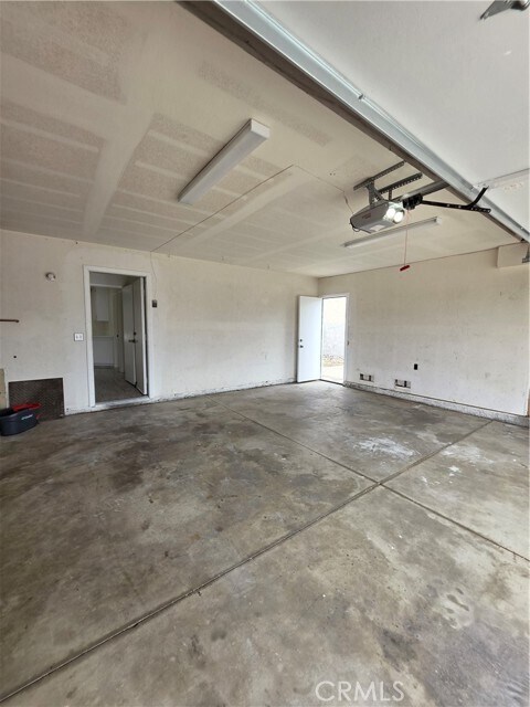 Building Photo - 2874 W Calle Vista Dr