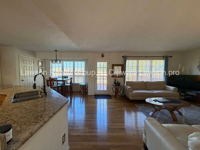 Building Photo - Gorgeous Classic Cave Spring Colonial in S...