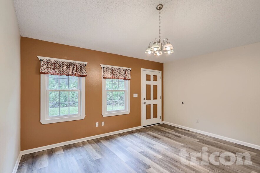 Building Photo - 9 Riddle Pl