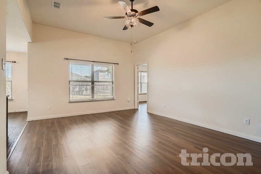 Building Photo - 1367 Barrel Dr