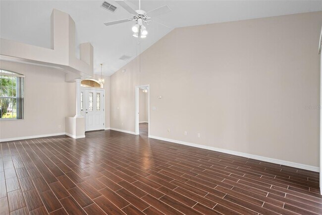 Building Photo - 1056 Princeton Dr