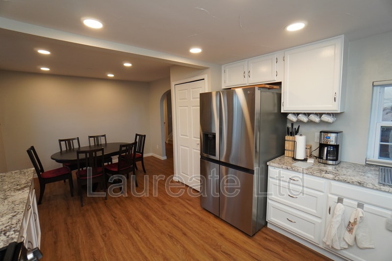 Building Photo - 9163 Cactus Ct