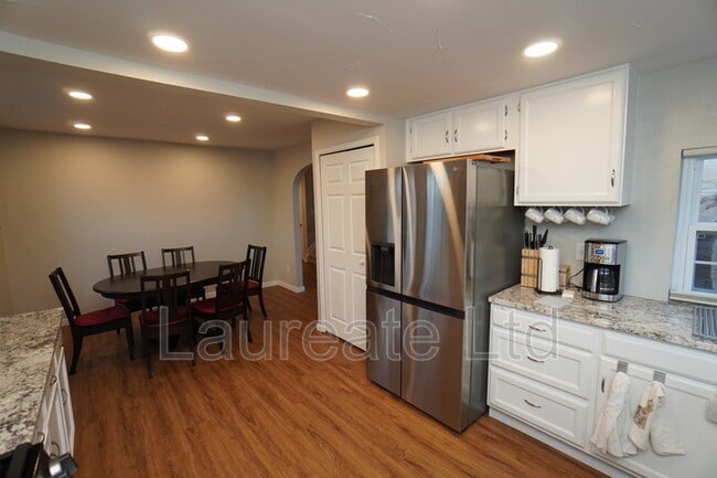 Building Photo - 9163 Cactus Ct