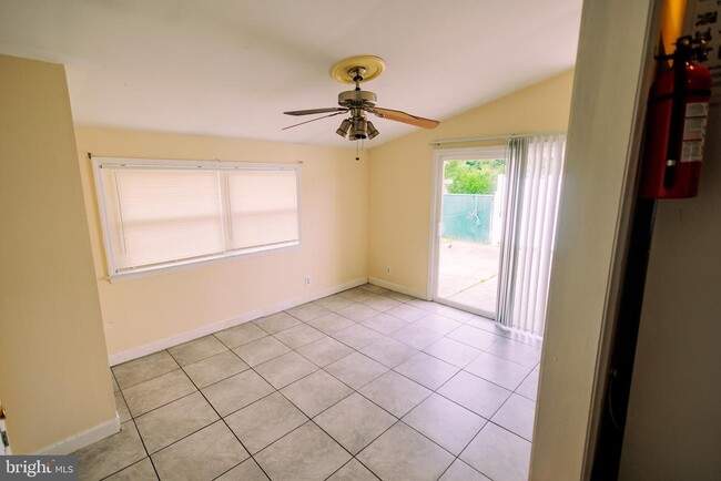 Building Photo - 222 MacClelland Ave