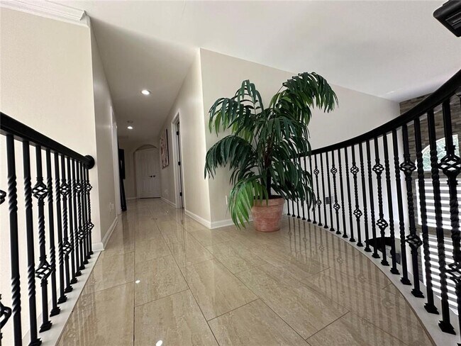 Building Photo - 2670 Turning Leaf Dr N West