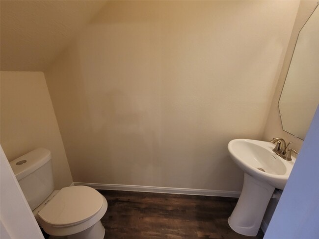 Building Photo - 2219 Bermuda Palms Dr