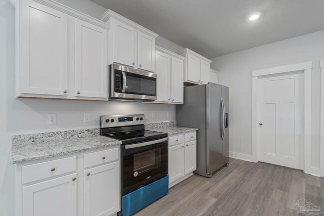 Building Photo - 6616 Forest Bay Ave