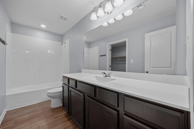 Building Photo - 320 Bell Rings Dr