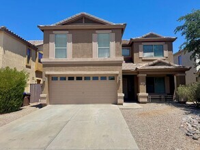 Building Photo - Stunning 4Bedrooms/2.5 Bath Home!