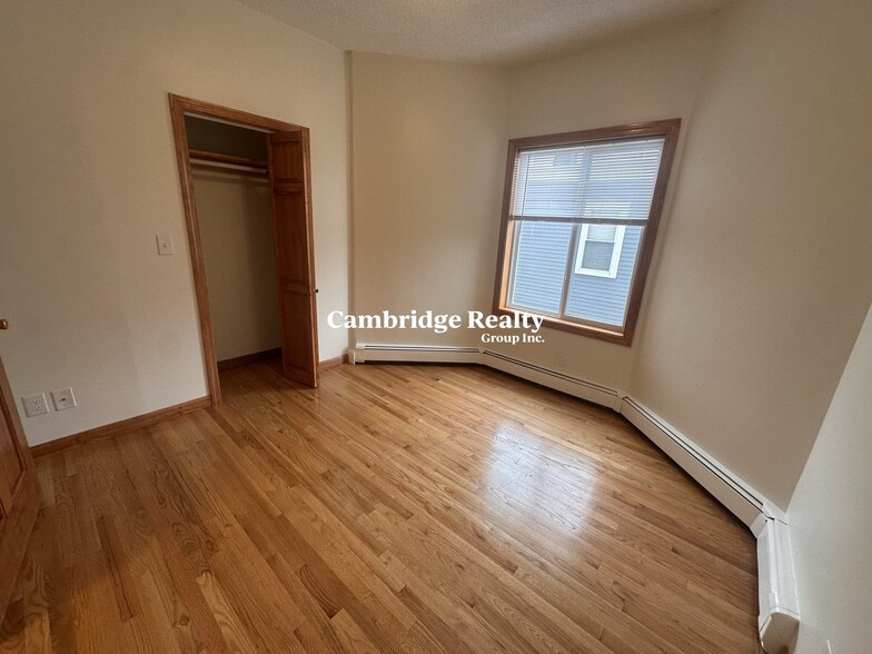 Building Photo - 255 Elm St