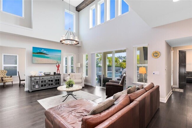 Building Photo - 13153 Lessing Ave