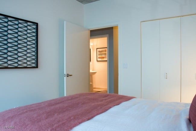 Primary Photo - 1330 S Wabash Ave