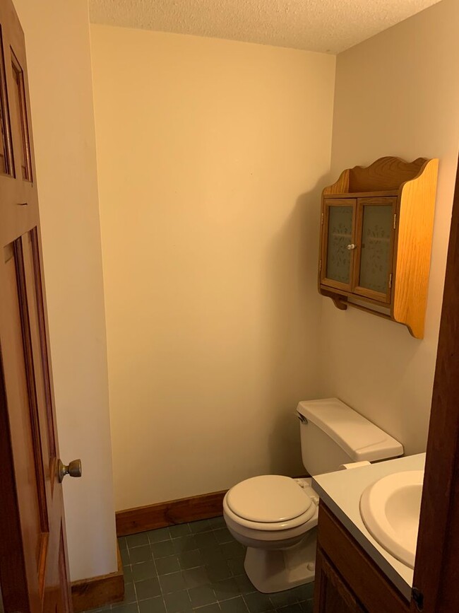 Building Photo - The Bigelow Brook Condo