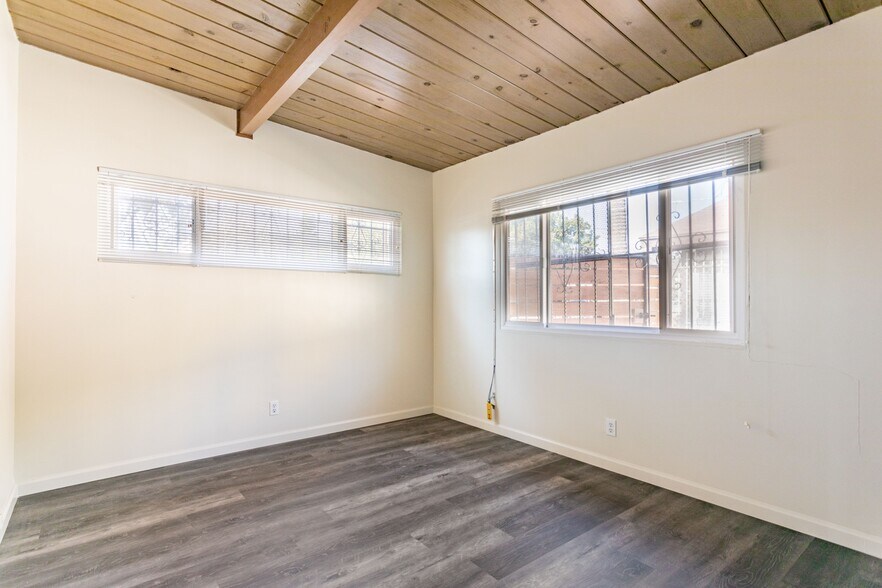 Building Photo - 516 N Westmoreland Ave