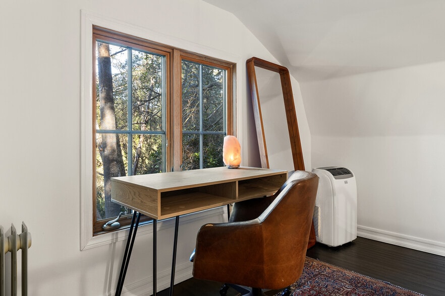 Building Photo - 21487 Encina Rd