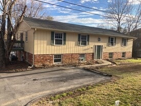 Building Photo - 958 Brookside Camp Rd