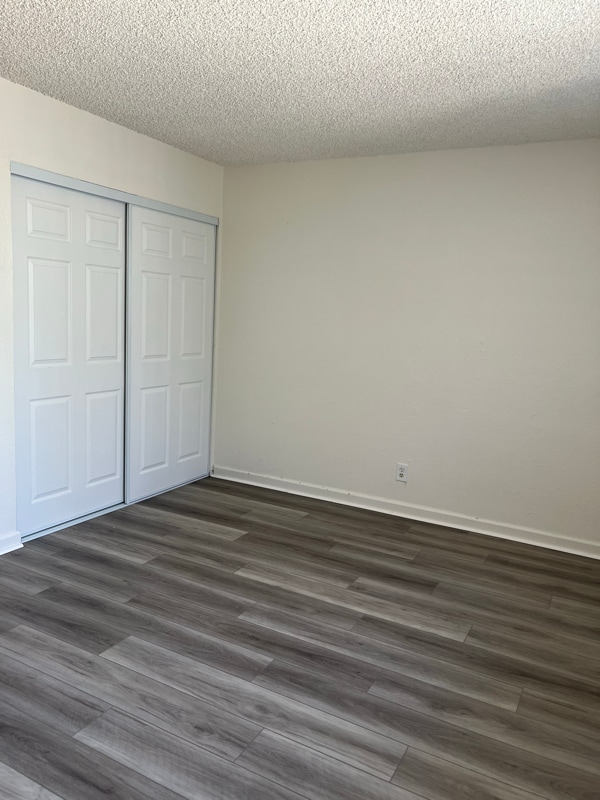 Building Photo - 43711 Challenger Way