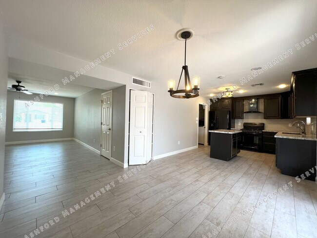 Building Photo - REMODELED 3 BEDROOM 2 BATH GEM WITH DETACH...