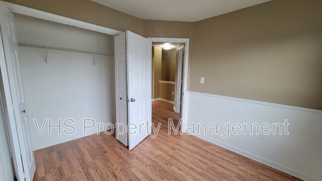 Building Photo - 553 Highland Towne Ln