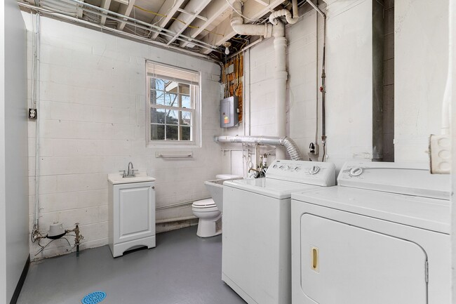 Building Photo - 3946 New Rd