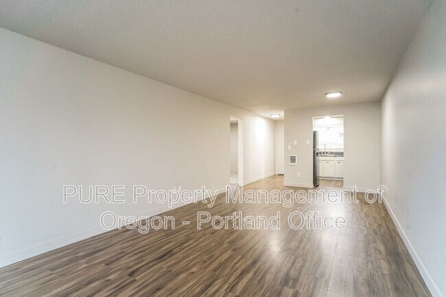 Building Photo - 18411 E Burnside St