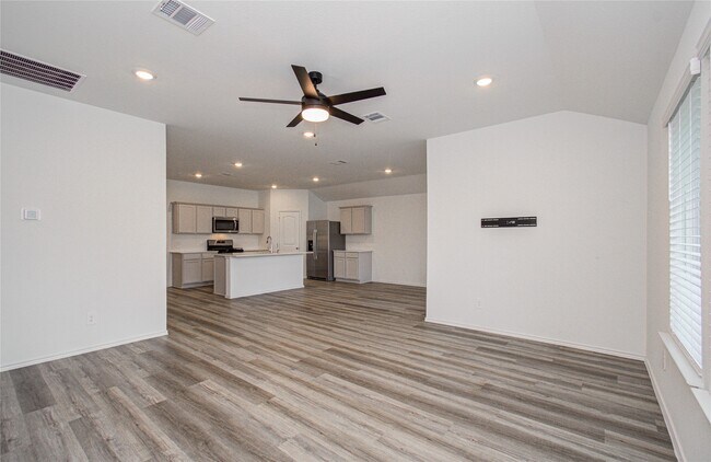 Building Photo - 14607 Lost Cave Wy