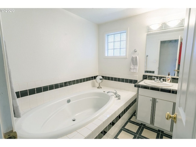 Building Photo - 2458 Corral Ct