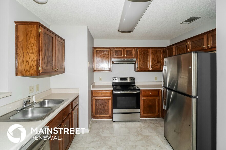 Building Photo - 1136 Breezy Valley Dr