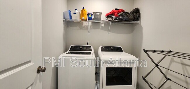 Building Photo - 7124 Timberland Trl